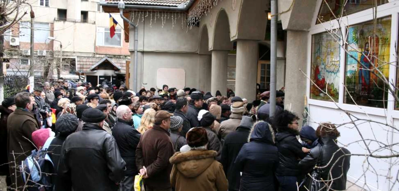 Câteva mii de reşiţeni sunt aşteptaţi în procesiune. 