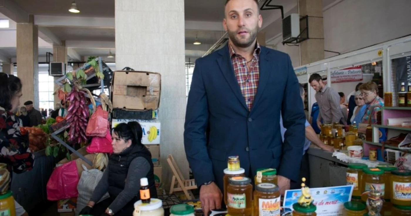 George Saizu, organizatorul târgului apicol de la Galaţi FOTO Costel Crângan