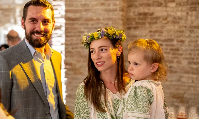 Nicolae al Romaniei si Alina Maria de Roumanie la expozitia Miresele Soarelui de Ziua Iei 2023 jpg