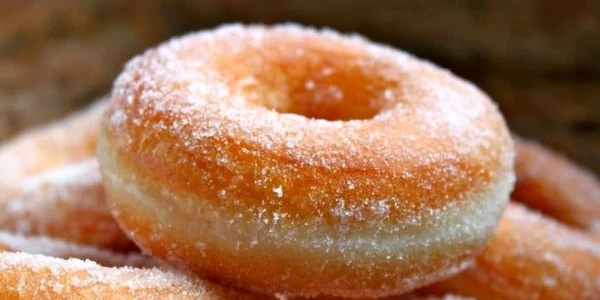 Cum faci cele mai delicioase gogoşi cu mere şi scorţişoară