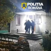 doi barbati, retinuti dupa ce au incendiat anexa unui restaurant png