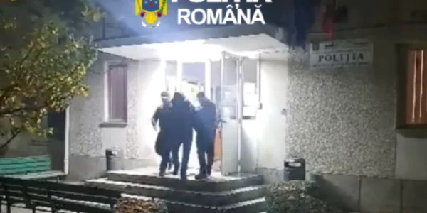 doi barbati, retinuti dupa ce au incendiat anexa unui restaurant png