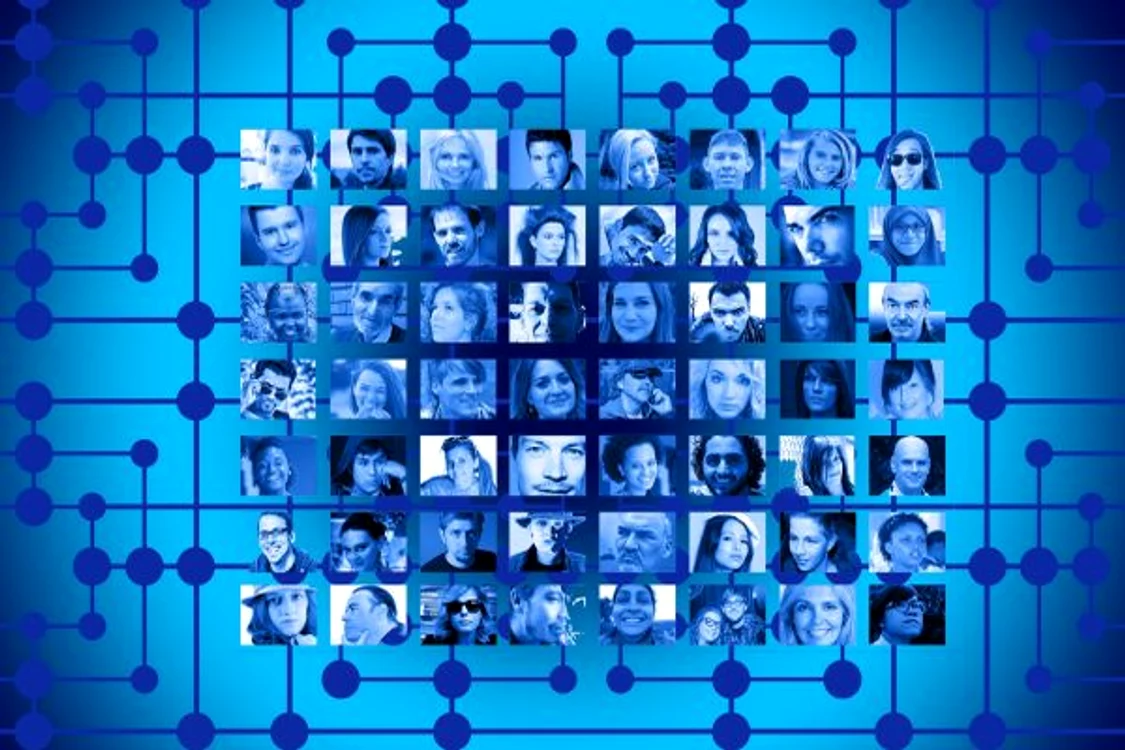 
    Modul în care folosești rețelele de socializare scoate la iveală caracteristicile zodiei tale.www.clickpentrufemei.ro  