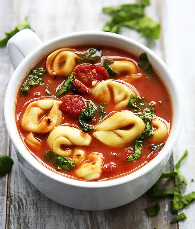 supa de rosii cu tortellini jpeg
