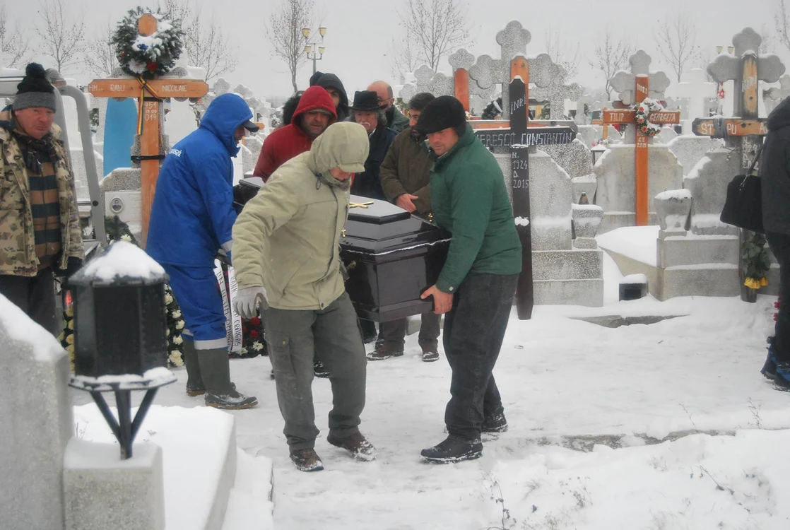 Actorul George Alexandru a fost înmormântat la 4 ianuarie 2014 în Cimitirul Militar Ghencea 3 din Capitală