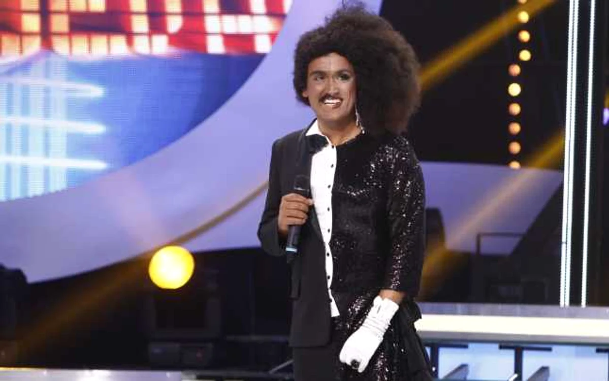 Cezar Ouatu îi imită pe Diana Ross şi pe Lionel Richie FOTO Antena 1