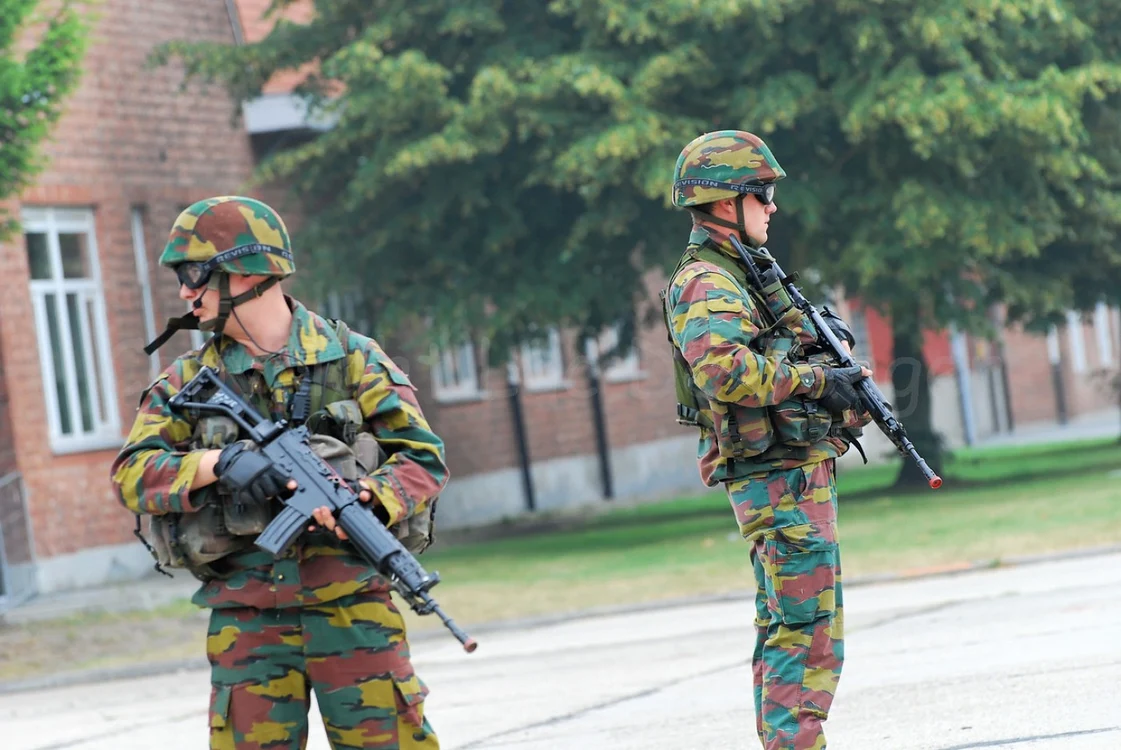Militari belgieni în timpul unui antrenament FOTO lucdejaeger.smugmug.com