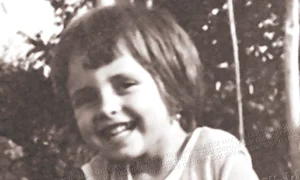 Simona Gherghe (foto: Mihai Stetcu/Antena 1  Vestimentaţia: Maria Lucia Hohan şi Manoush) jpeg
