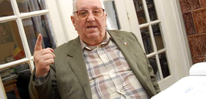 Preşedintele comunităţii elene, Dimitrios Zamfiropol, spune că totul e o înscenare Foto: Liviu Ghinea