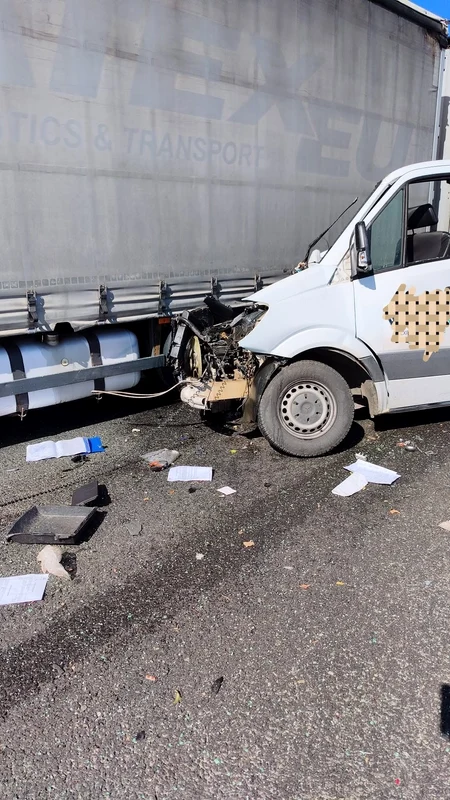 Accident pe DEx12 Craiova-Pitești