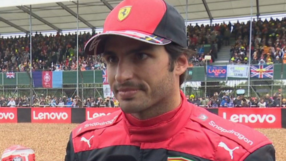 Haos în Formula 1, la Las Vegas. Carlos Sainz a lovit un capac de canalizare la 320 km/h VIDEO