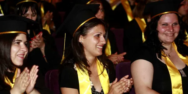 Diploma studenţilor sibieni tocmai a devenit puţin mai preţioasă