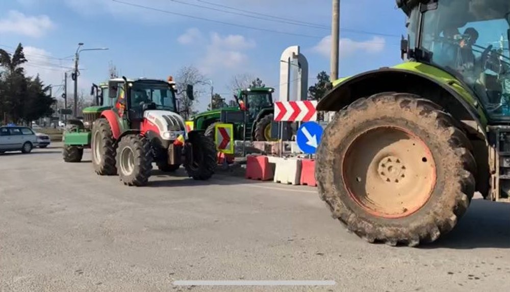 Craiova este blocată de protestatari în zona aeroportului. Oamenii se anunță pe grupuri că nu mai pot intra în oraș VIDEO