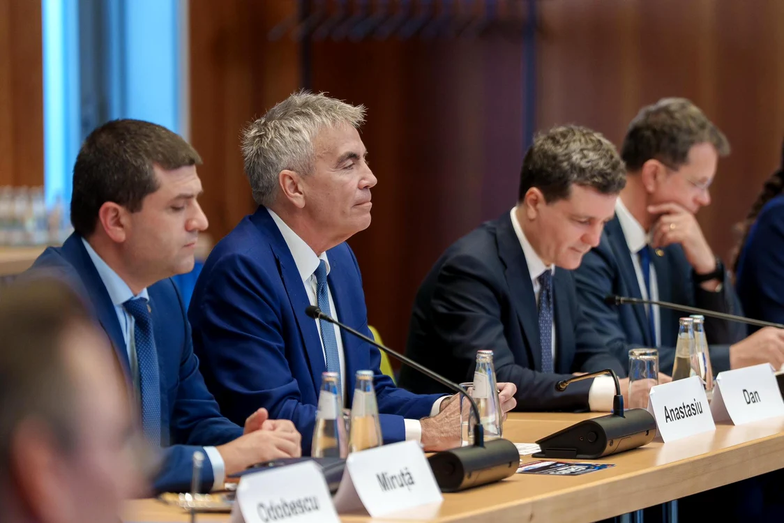 Președintele ar trebui să evalueze foarte atent această situație, spune Fenechiu. FOTO Facebook