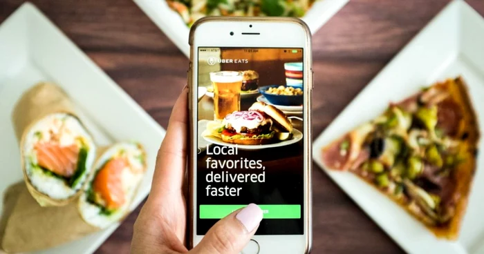 Uber Eats livrează 10 comenzi gratis