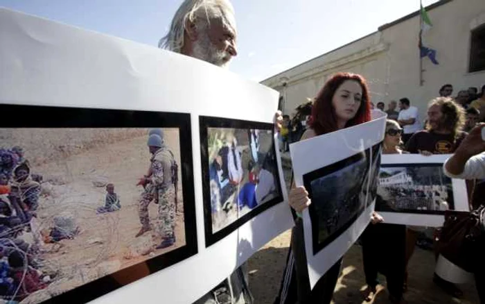 Locuitorii din Lampedusa, supăraţi pe oficialii europeni că nu se implică în problema imigranţilor