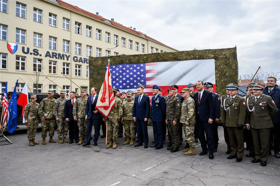 SUA și-au inaugurat prima garnizoană permanentă în Polonia: „Uniți în fața agresiunii ruse”