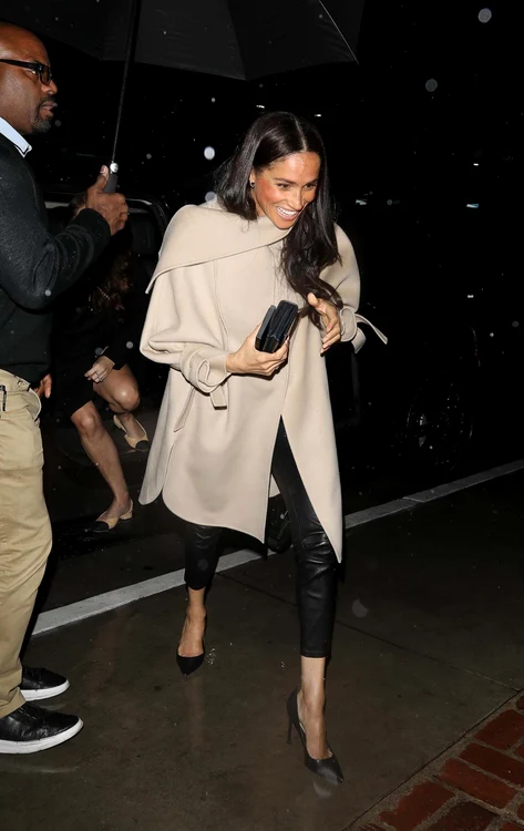 Meghan Markle, elegantă în bej (1) jpg