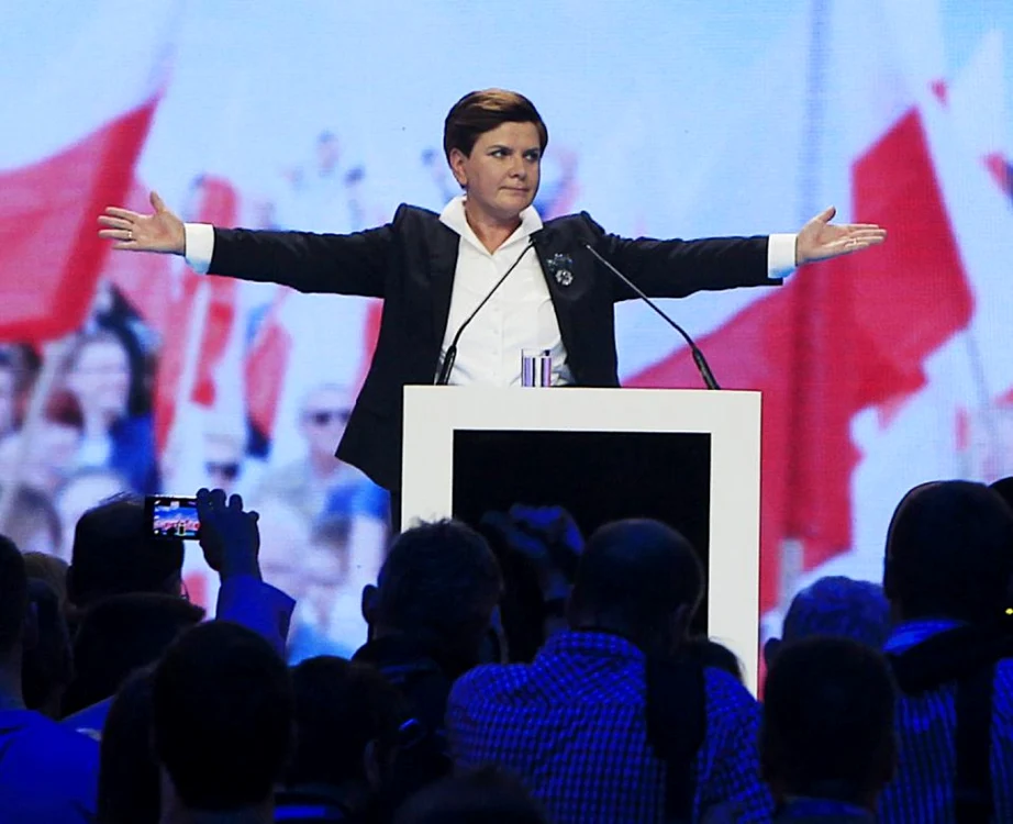 Beata Szydlo în timpul unui miting electoral, la Varşovia FOTO AP
