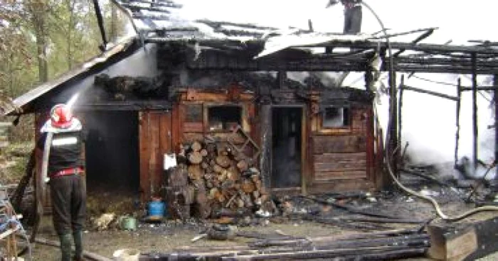 Suceava: Improvizaţiile pentru căldură provoacă incendii