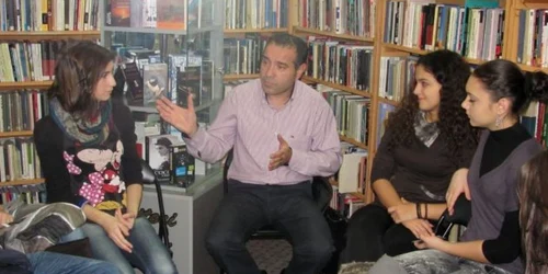 Inspectorul Florin Nicolăiţă le vorbeşte liceenilor despre consecinţele consumului de droguri