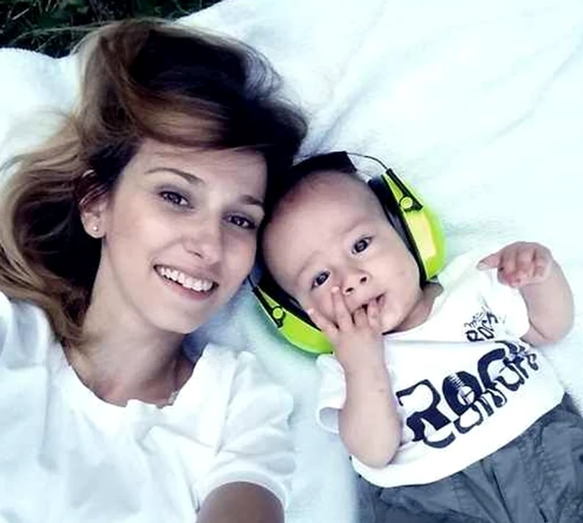 
    Actrița este fericita mămică a unui băiețelFoto: Arhiva personală  