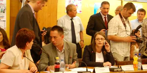  Horvath Anna, Csoma Botond şi Olah Emese (de la stânga la dreapta), consilierii locali ai UDMR 