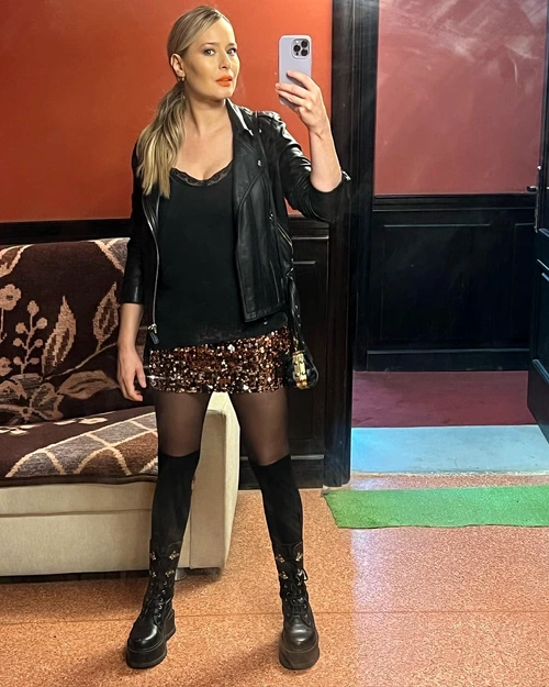 Aşa arată acum Laura Cosoi, la 3 luni de la a treia naştere