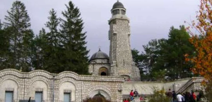 Pitesti: Mausoleul de la Mateiaşi