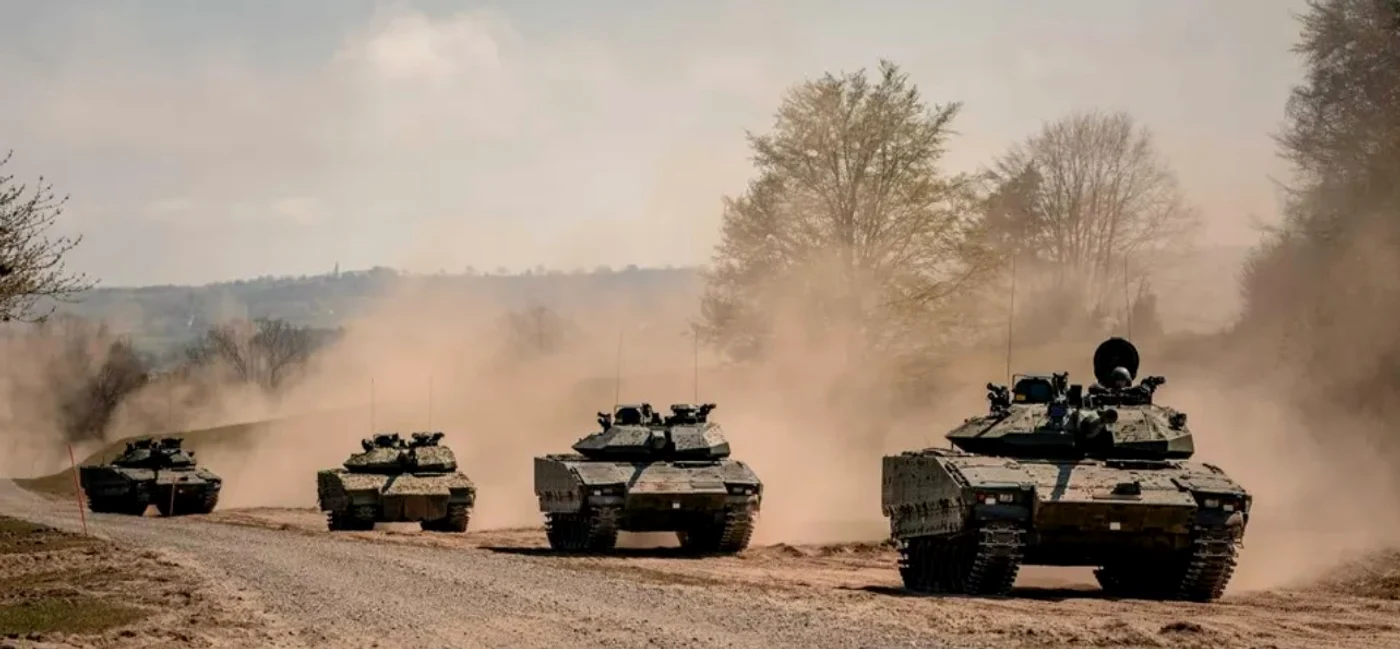 Vehiculele blindate CV90 FOTO Forțele Armate Suedeze
