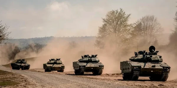 Vehicule CV90 Forțele Armate Suedeze jpg