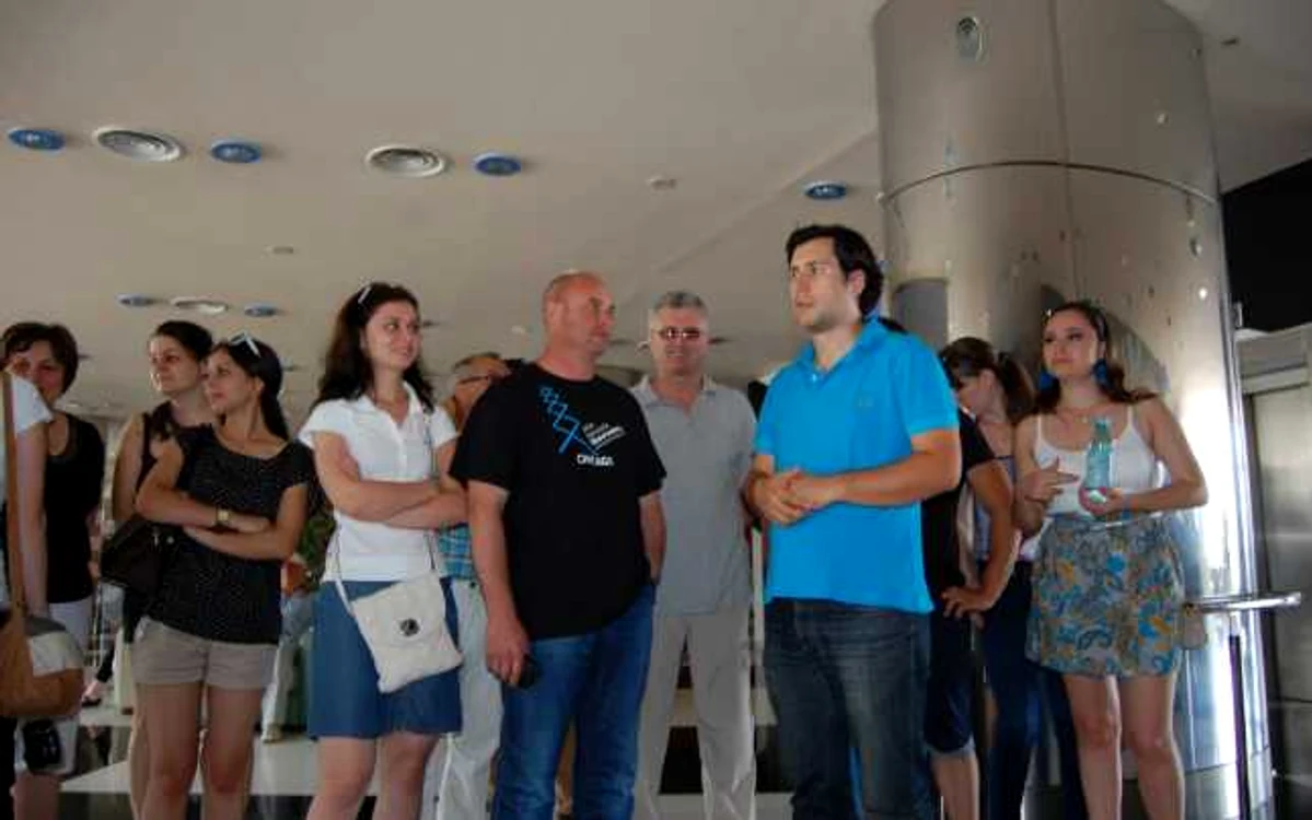 Mihai Bobe (primul din dreapta) a venit de mai multe ori în Republica Moldova. FOTO Gabriel Mărgineanu