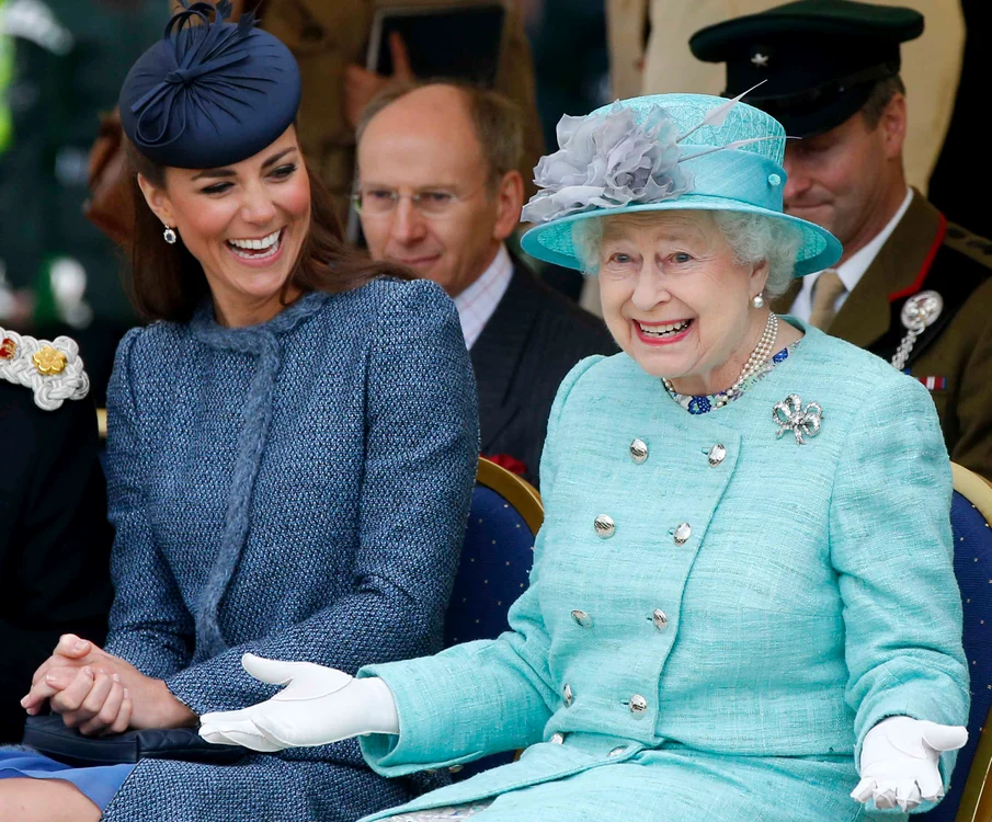 Kate Middleton și Regina, Getty (3) jpg