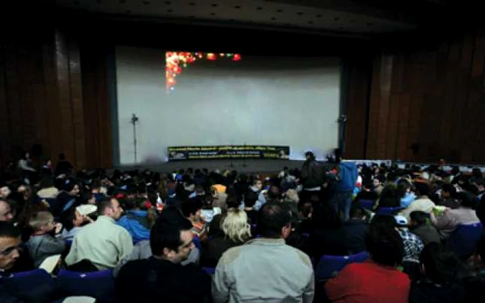 Timişoara: Seminarii în loc de filme în săli de cinema