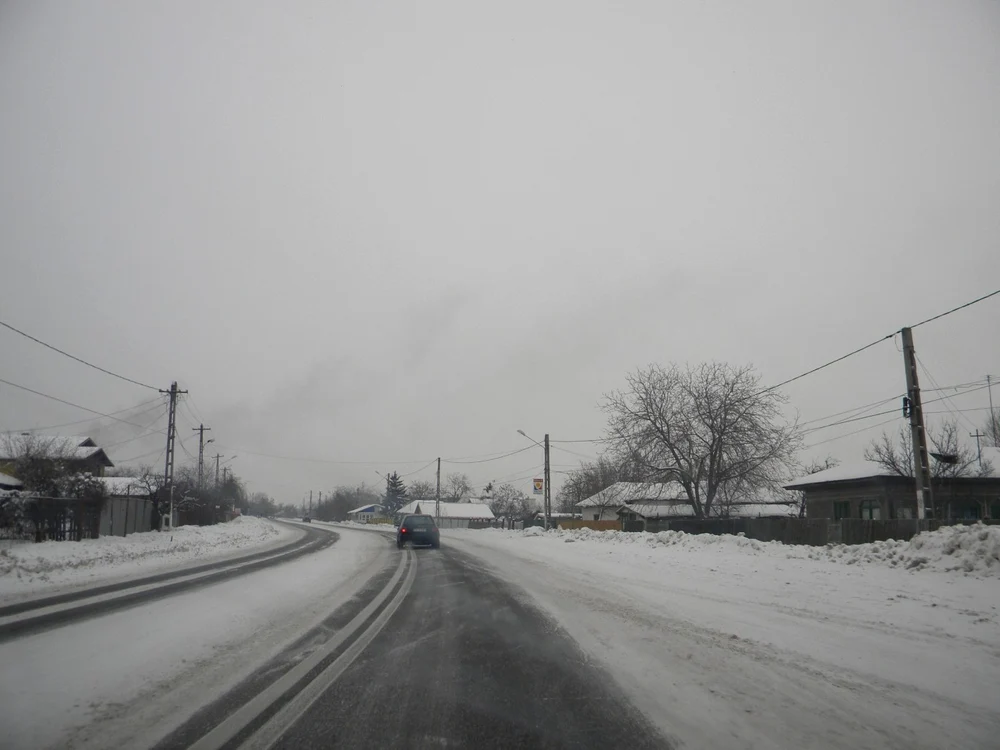 Ceaţa îngreunează traficul pe DN 1B. FOTO: arhivă Adevărul Ploieşti