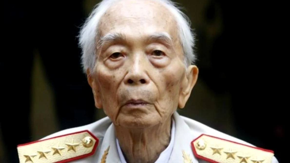 Legendarul general vietnamez Vo Nguyen Giap, cunoscut ca „Napoleon cel Roşu”, a murit la 102 ani jpeg
