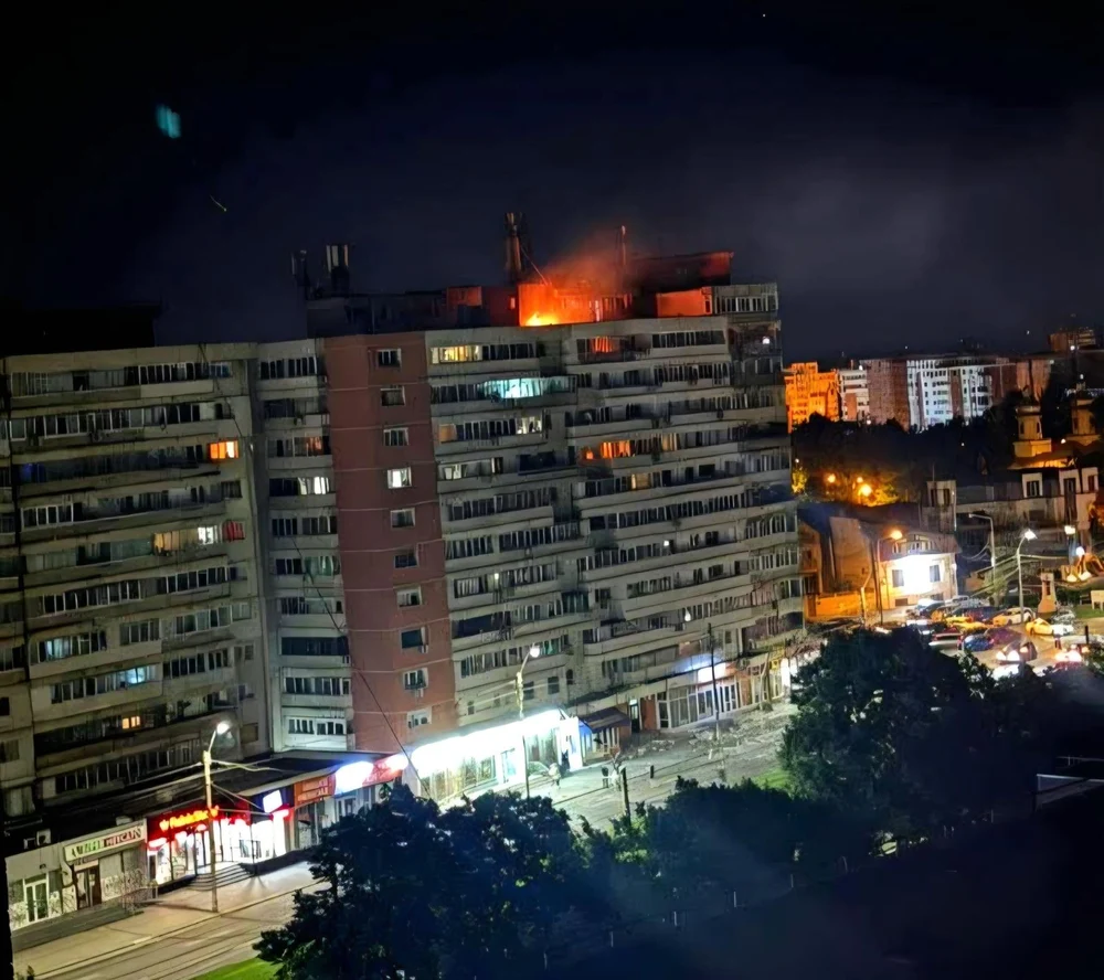 MApN: Toată încărcătura dronei rusești care a lovit blocul din Galați a explodat la impact