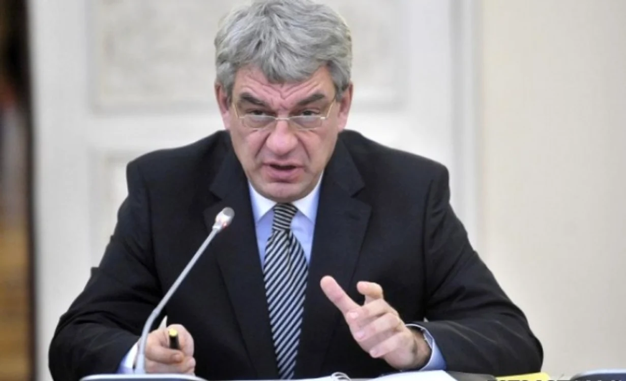 
    Premierul Mihai Tudose i-a luat la rost pe secretarii de stat de la Educație și Transporturi  
