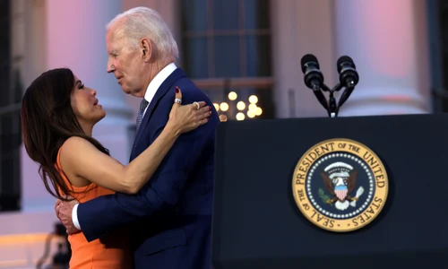Joe Biden a primit o pe Eva Longoria la Casa Albă, Foto Getty (6) jpg