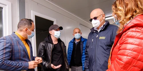 Florin Citu la spitalul modular Pipera FOTO Facebook