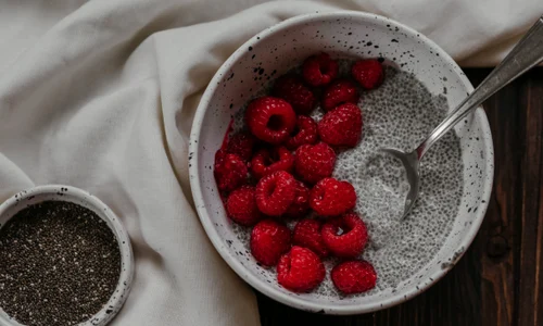 1 bol cu seminte chia zmeura jpg jpeg