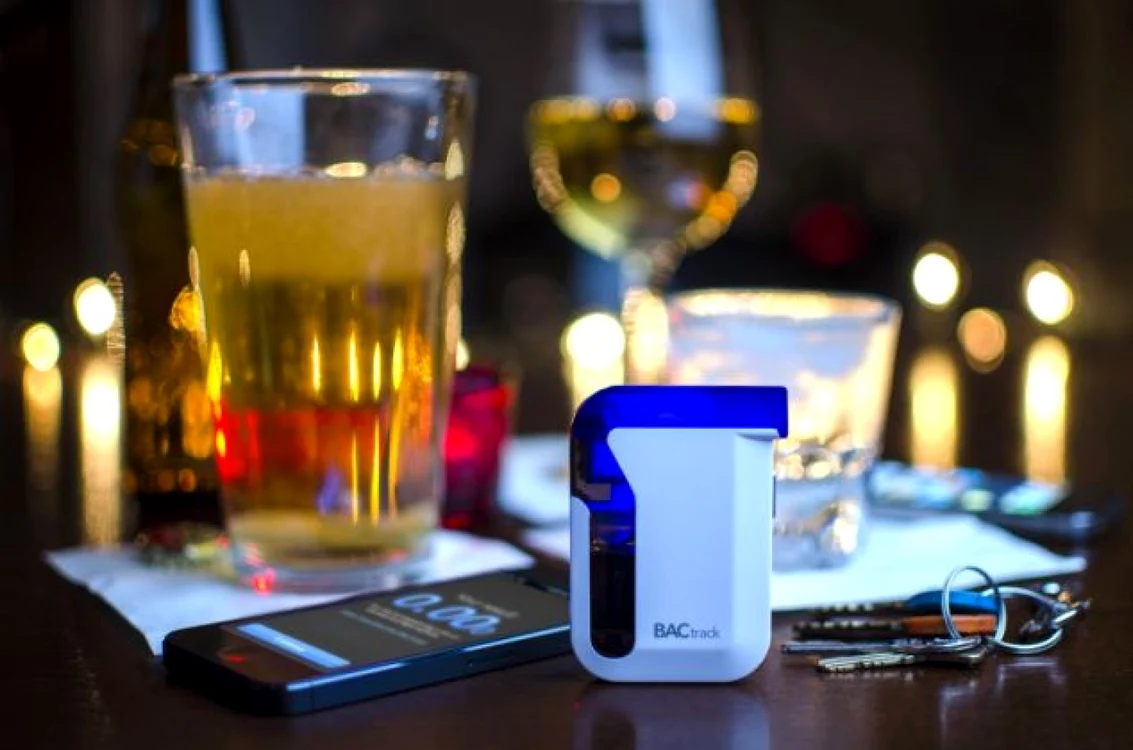 BacTrack postează pe Facebook alcoolemie