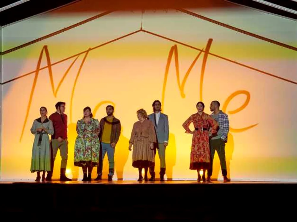 Scenă din spectacolul ”MaMe” FOTO Teatrul Dramatic ”Fani Tardini”