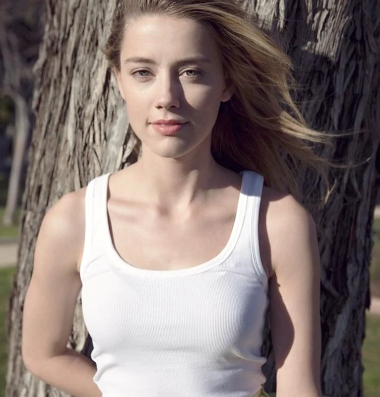 Amber Heard pare că a uitat de procesul disputat cu fostul soț, Johnny Depp