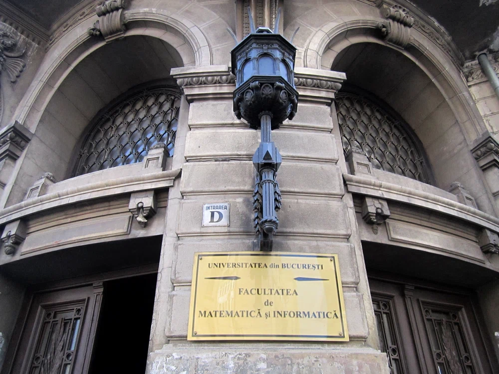 Vrea să ştie parcursul lui Nicuşor Dan la Facultatea de Matematică. FOTO: Univ. Bucureşti