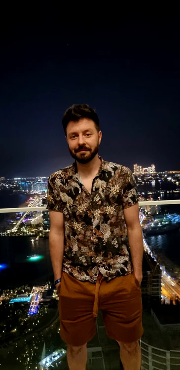 Bogdan Ioan promite sa revina cu familia in Dubai