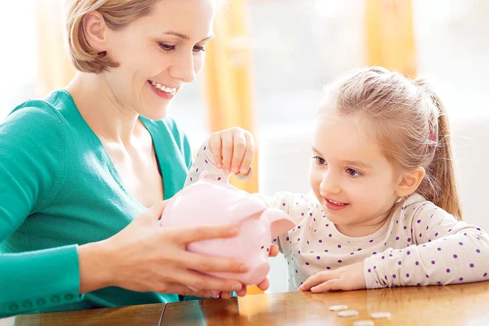 
    Puşculiţa e bucuria copiilor,  parcă te face şi pe tine să  economiseşti şi vă poate  salva în caz de urgenţe  