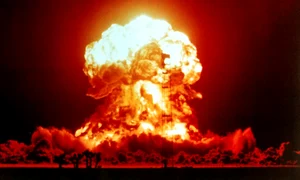 bomba nucleara navele jpeg