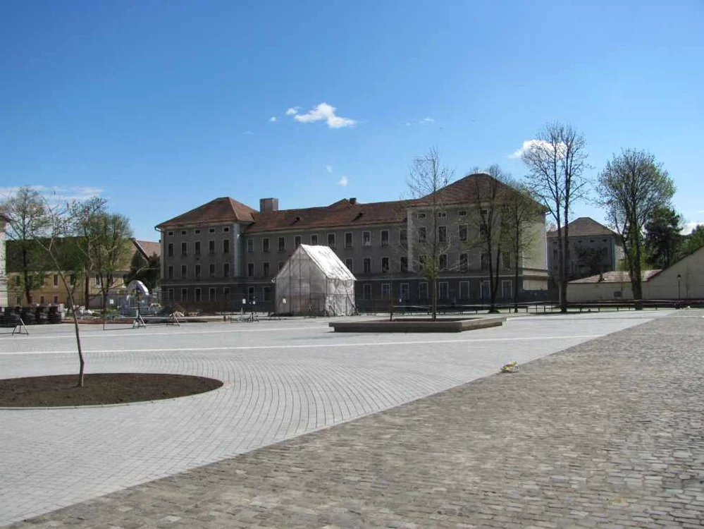 Clădiri ale armatei din Cetatea Alba Iulia