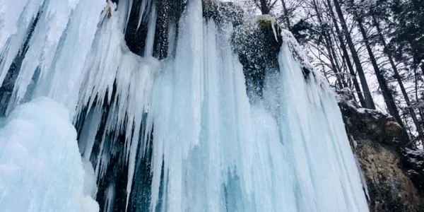 cascada inghetata apuseni